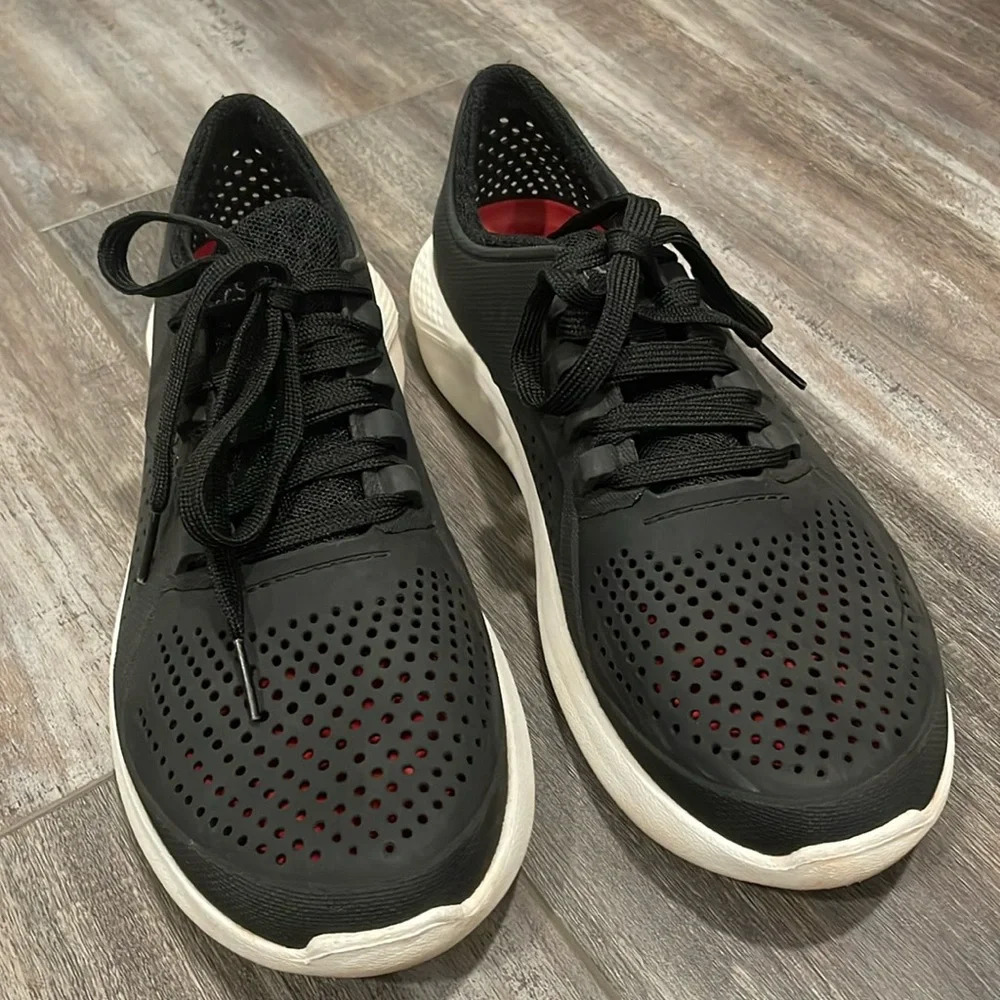 Crocs Lite Ride Pacer Sneaker - Picture 2 of 9